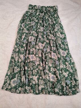 Max Studio Pleated Midi Skirt Green Floral Size Small Boho Cottagecore